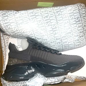 New Steve Maddens Maxima Charcoal